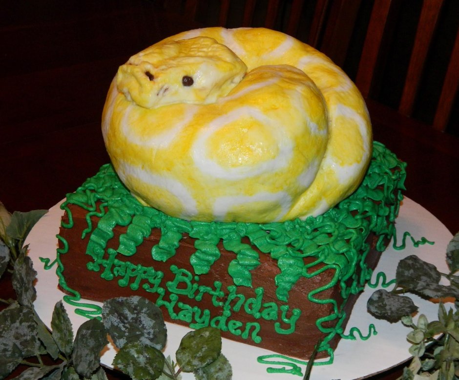 Жёлтый питон торт