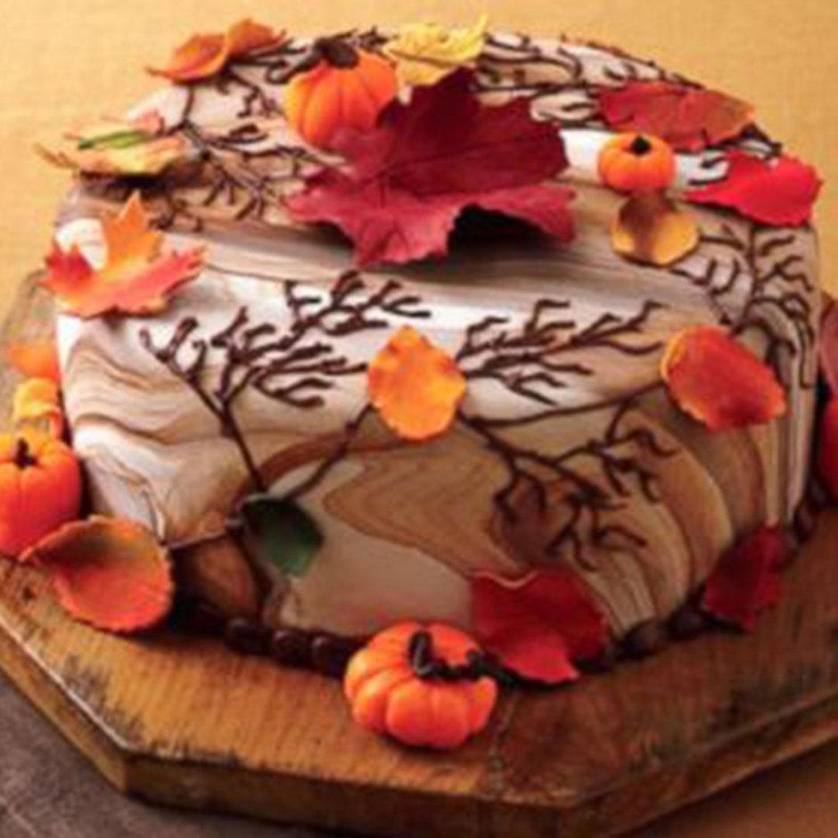 Торт с осенними листьями