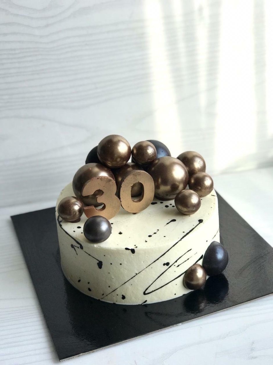 Торт с шоколадными шарами для мальчика