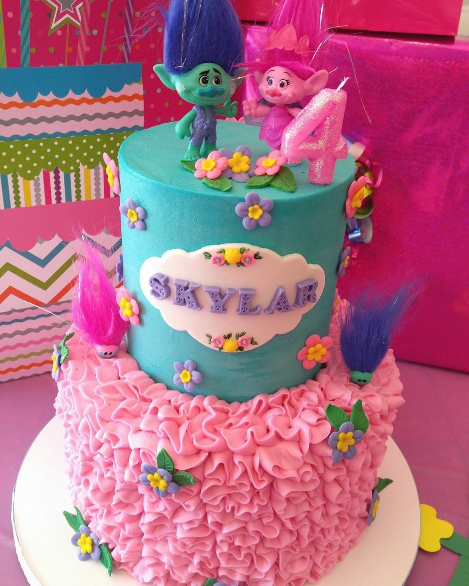 Cake with trolls and Stair