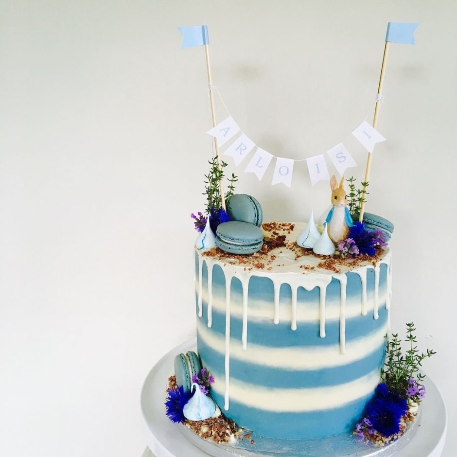 Торт полосатый бело голубой