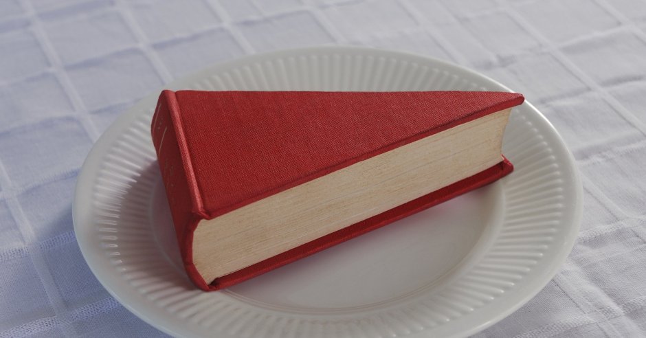 Торт пирожное в виде книг