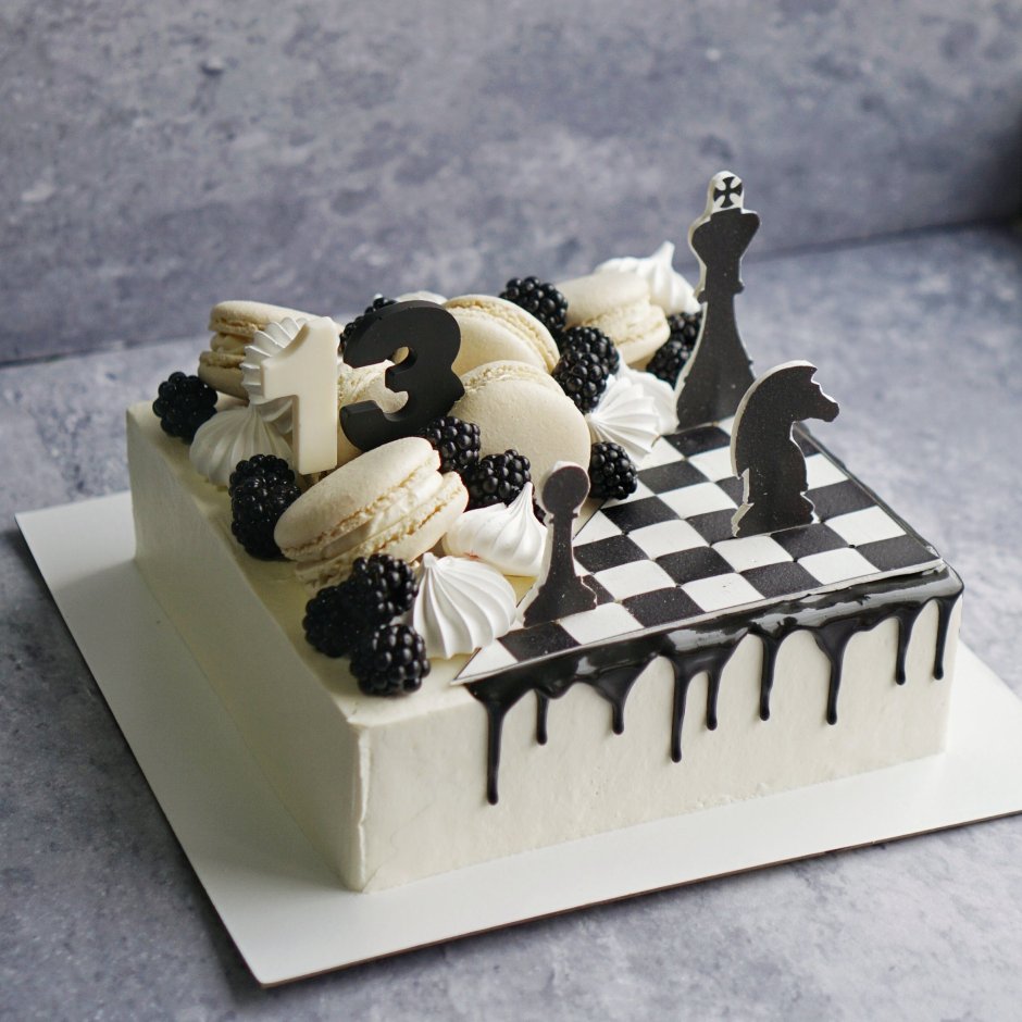 Торт с элементами шахматной доски