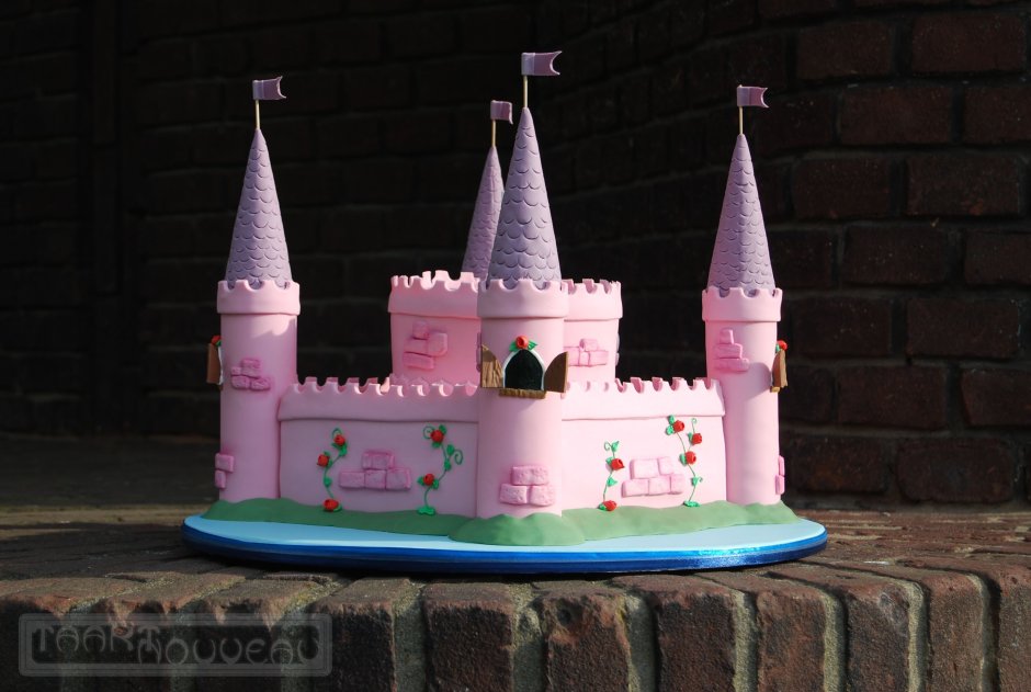 Тортик замок для девочки