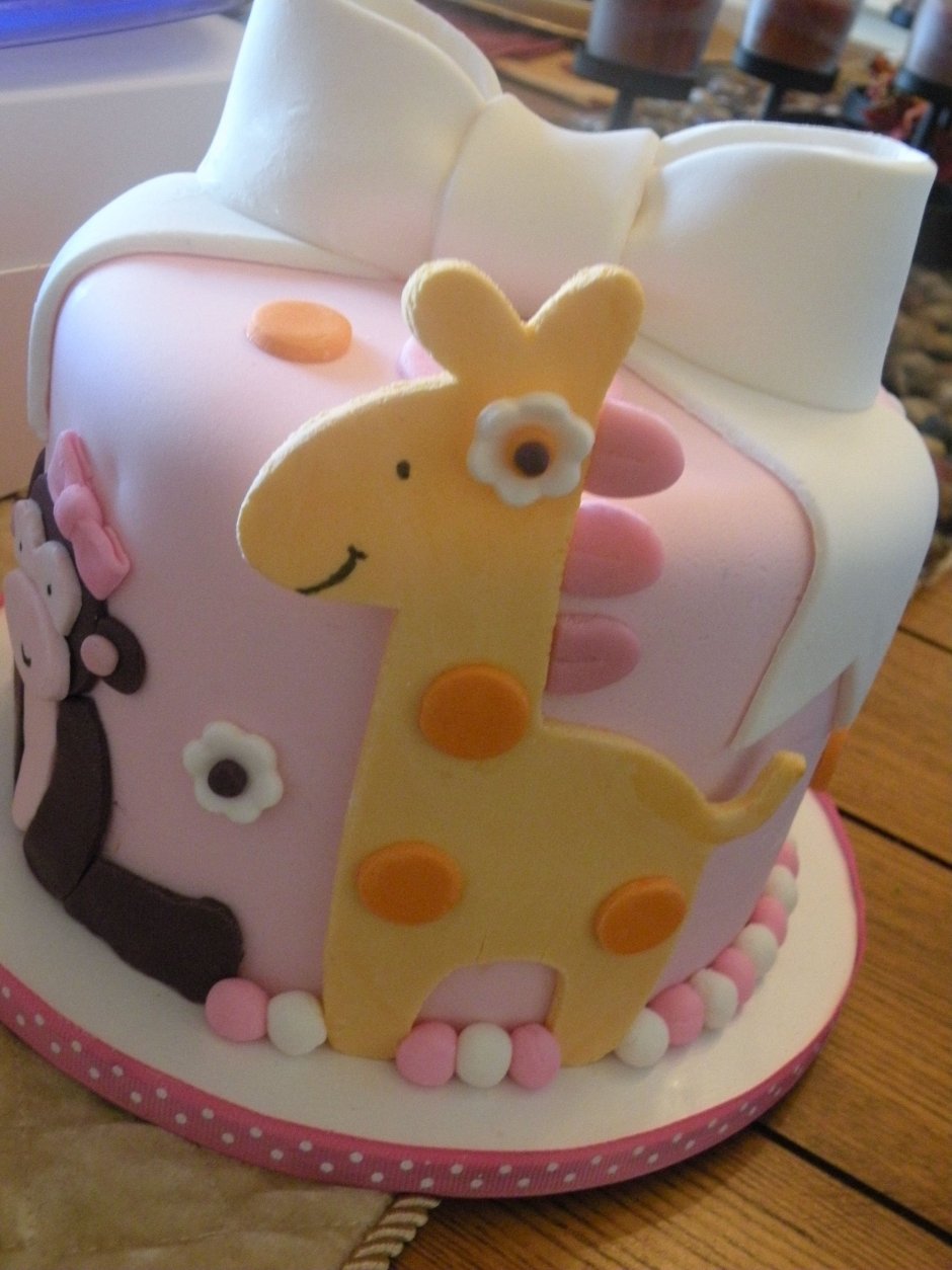 Торт с жирафиком для девочки