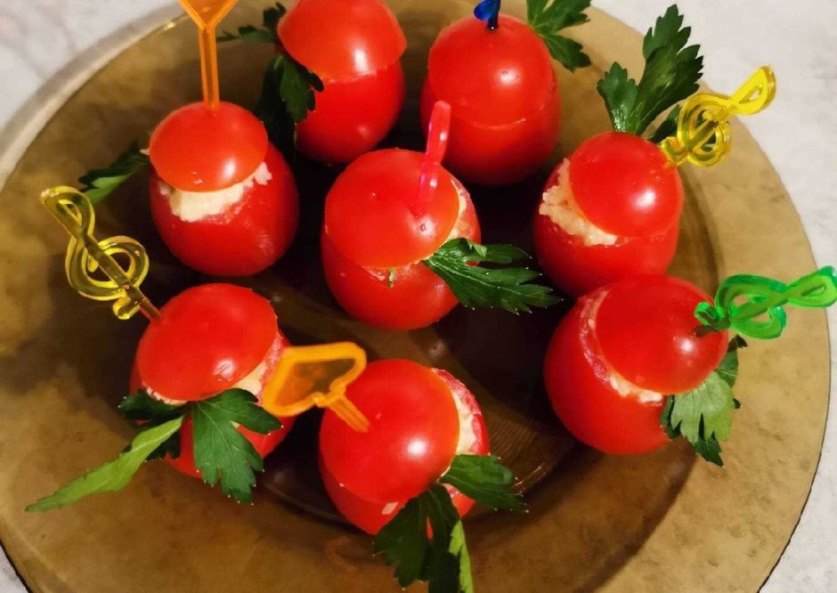 Фаршированные томаты черри