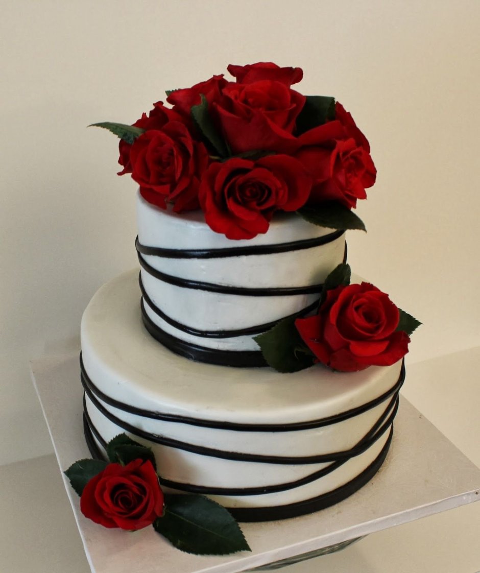 Торт в черном цвете для девочки