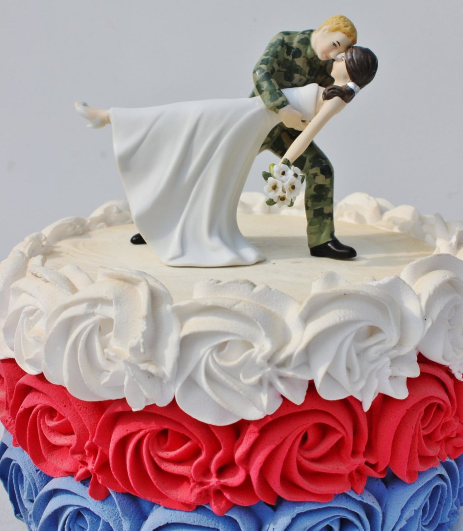 Свадебный торт для военных