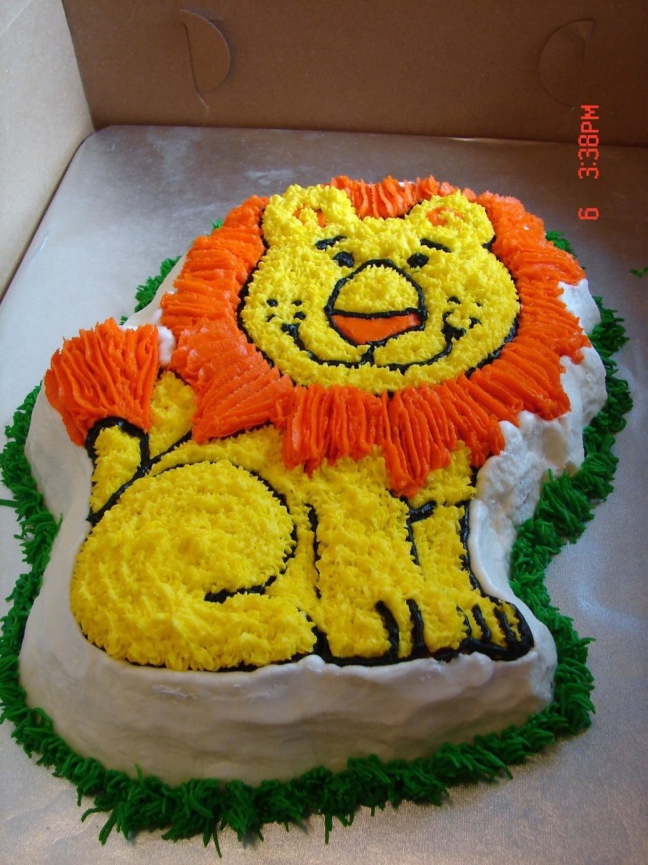 Квадратный торт со львом
