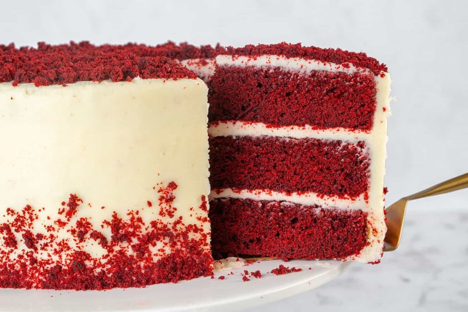 Торт красный бархат в разрезе