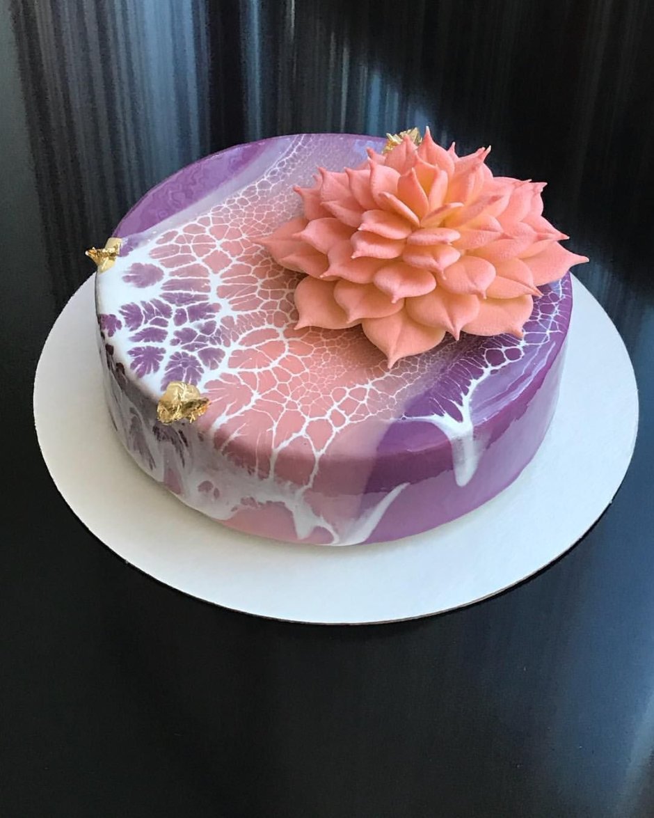 Муссовый торт для мамы декор