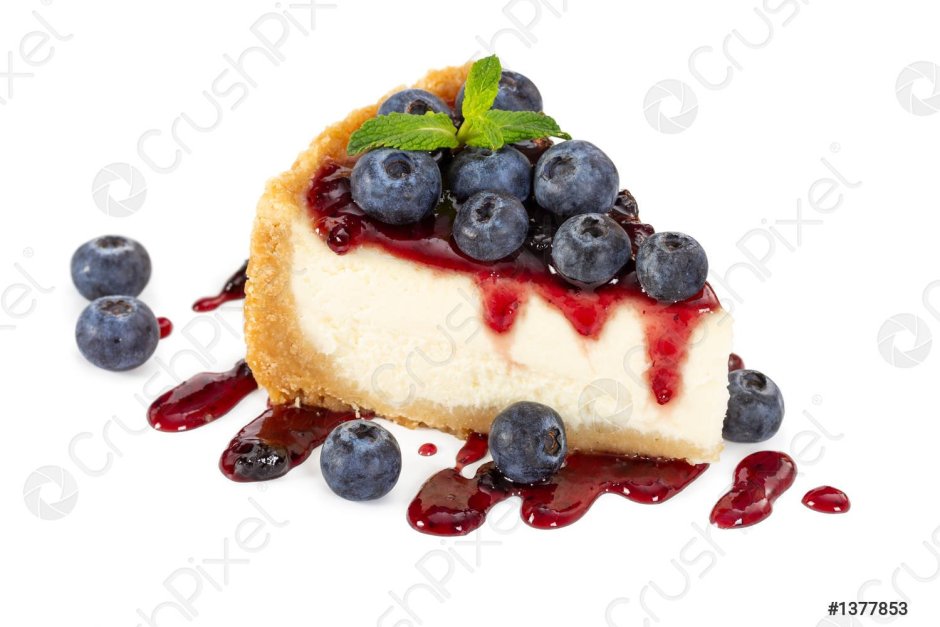 Десерт на белом фоне с голубикой