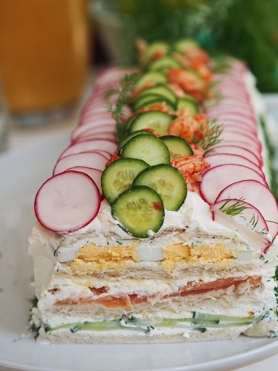 Шведский закусочный торт smörgåstårta