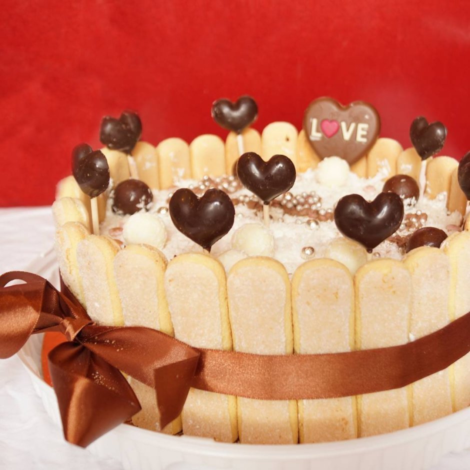 Украшение торта тирамису на день рождения