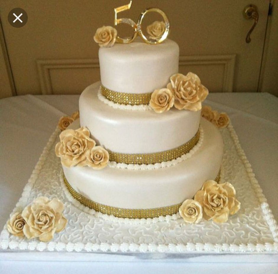 Свадебный торт в золотых тонах