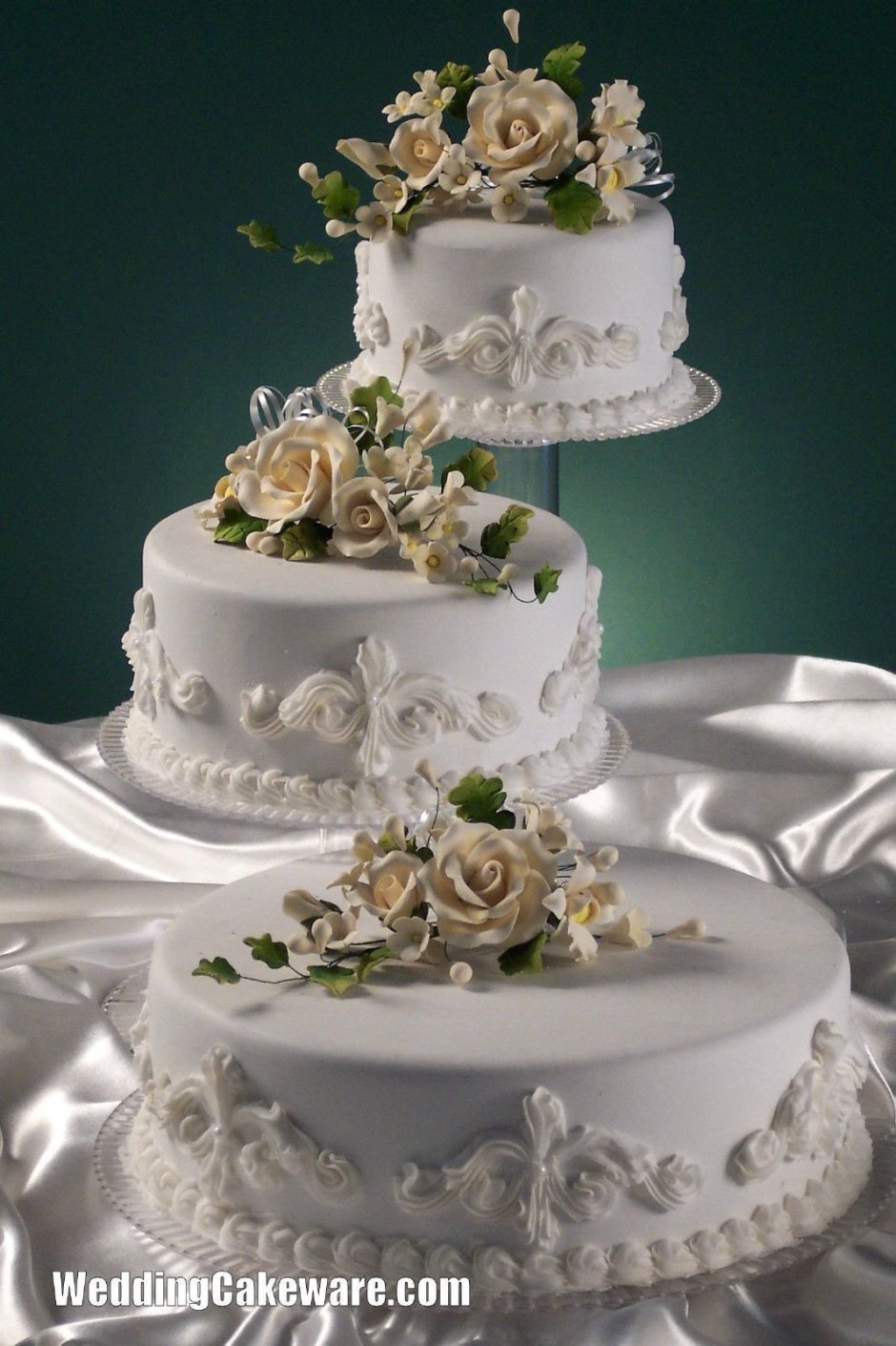 Свадебный торт в пудровых тонах