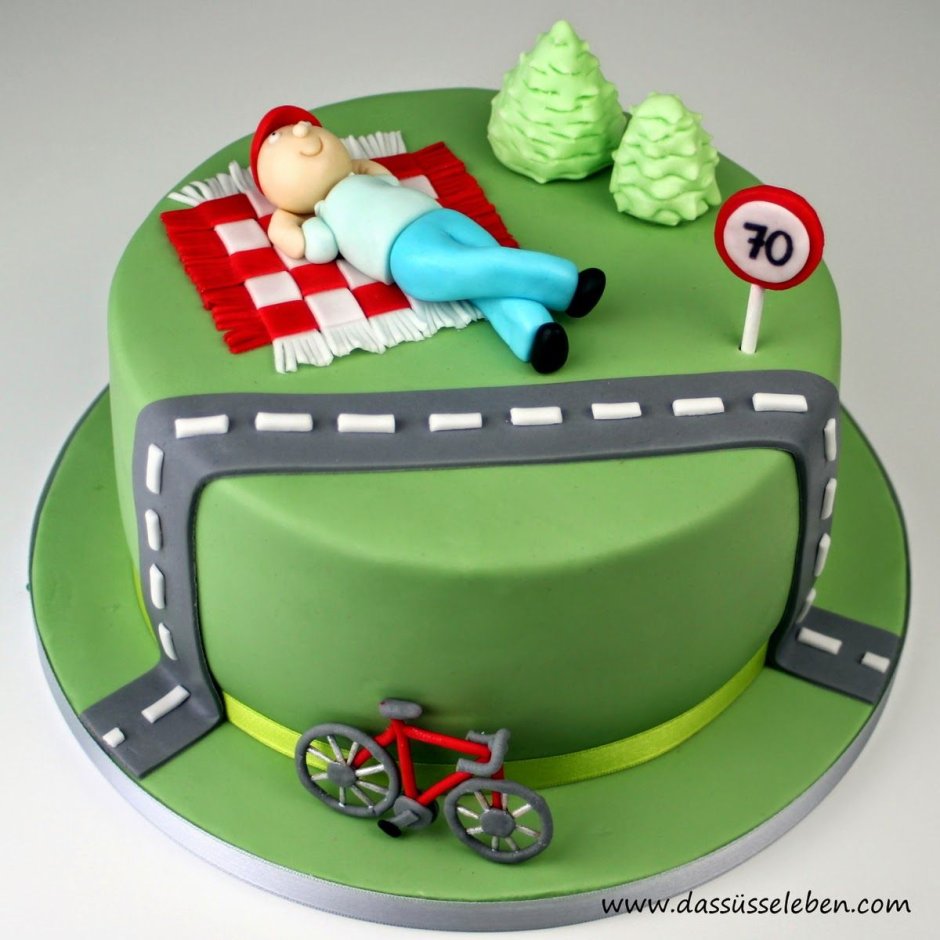 Велосипед и пирожное