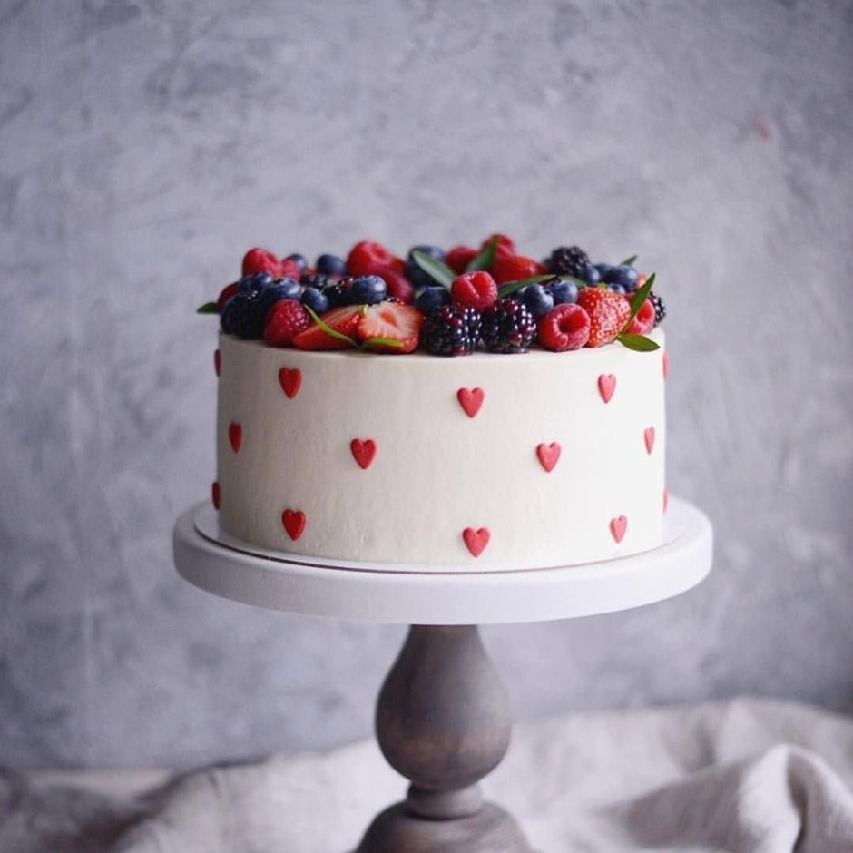 Тортик с пряниками и ягодами