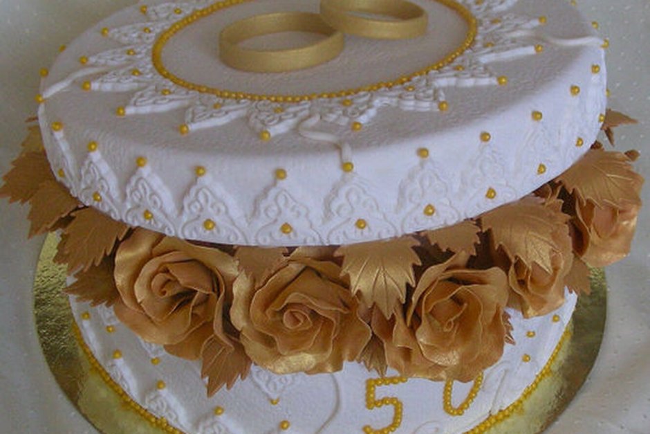 Украшение мастикой торта с золотом