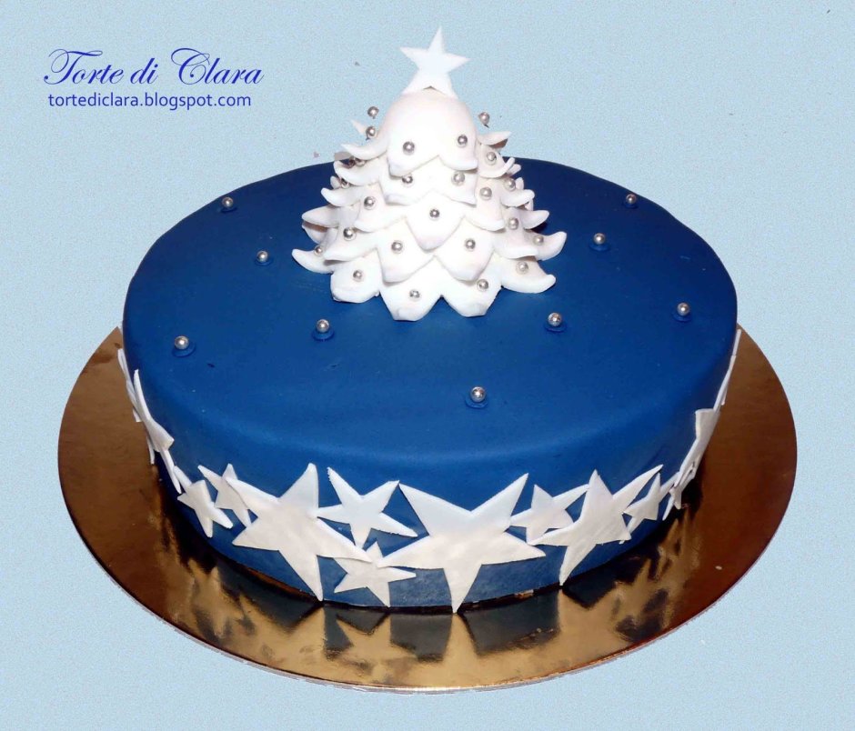 Торт в синих тонах на новый год