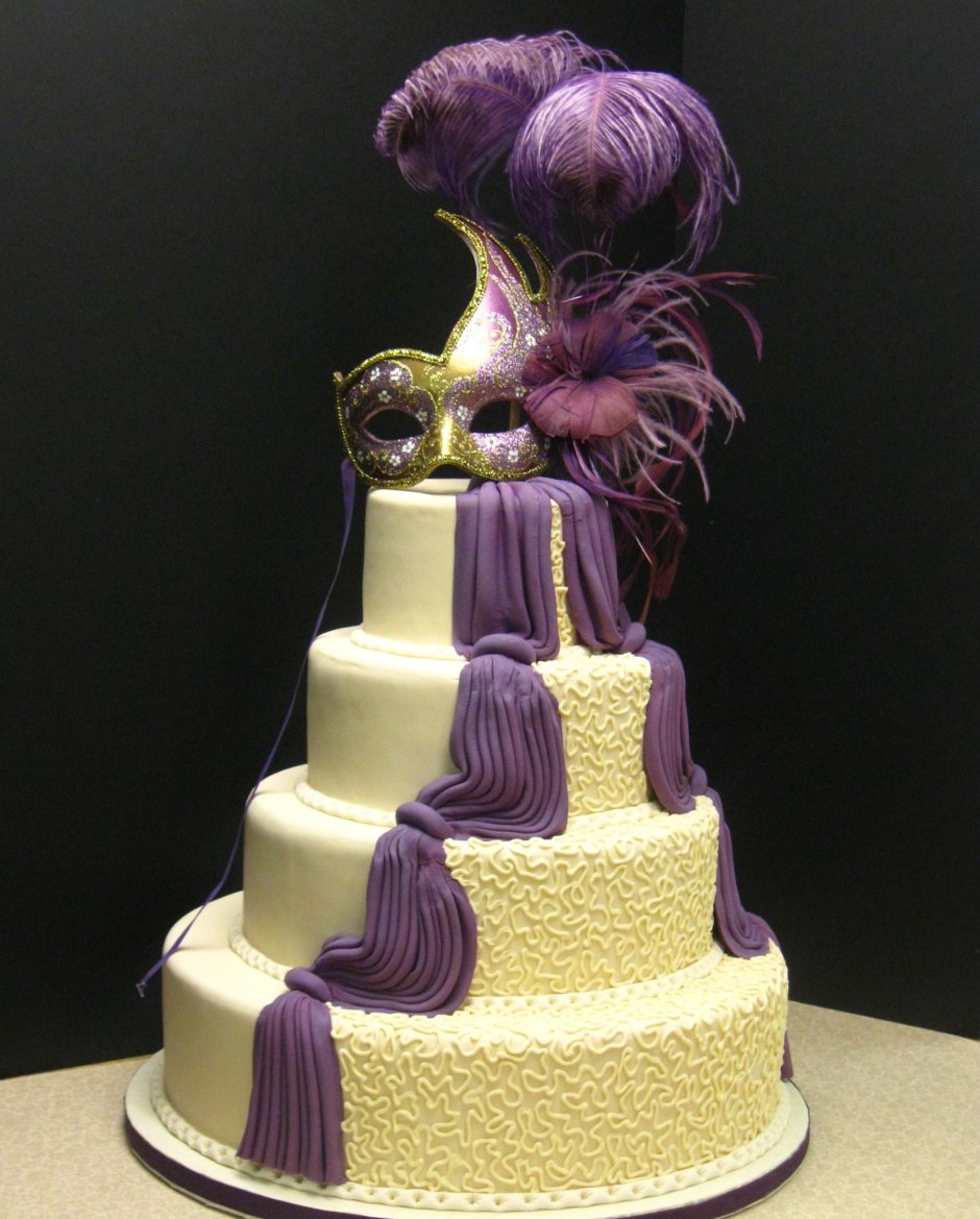 Декор фиолетового торта прикольный