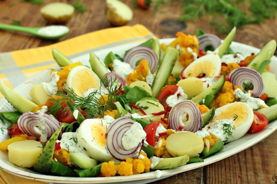 Салаты с овощами на праздничный стол