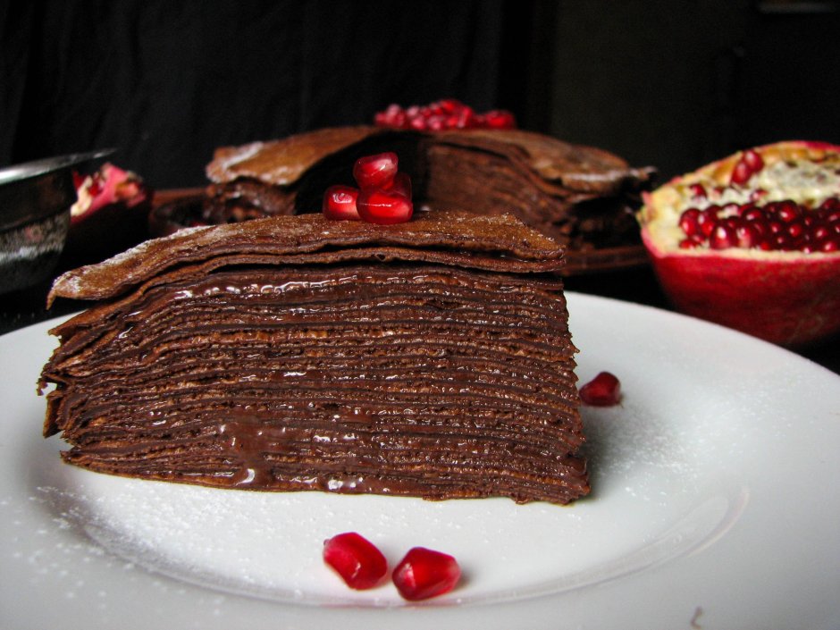 Блинный торт с шоколадной глазурью