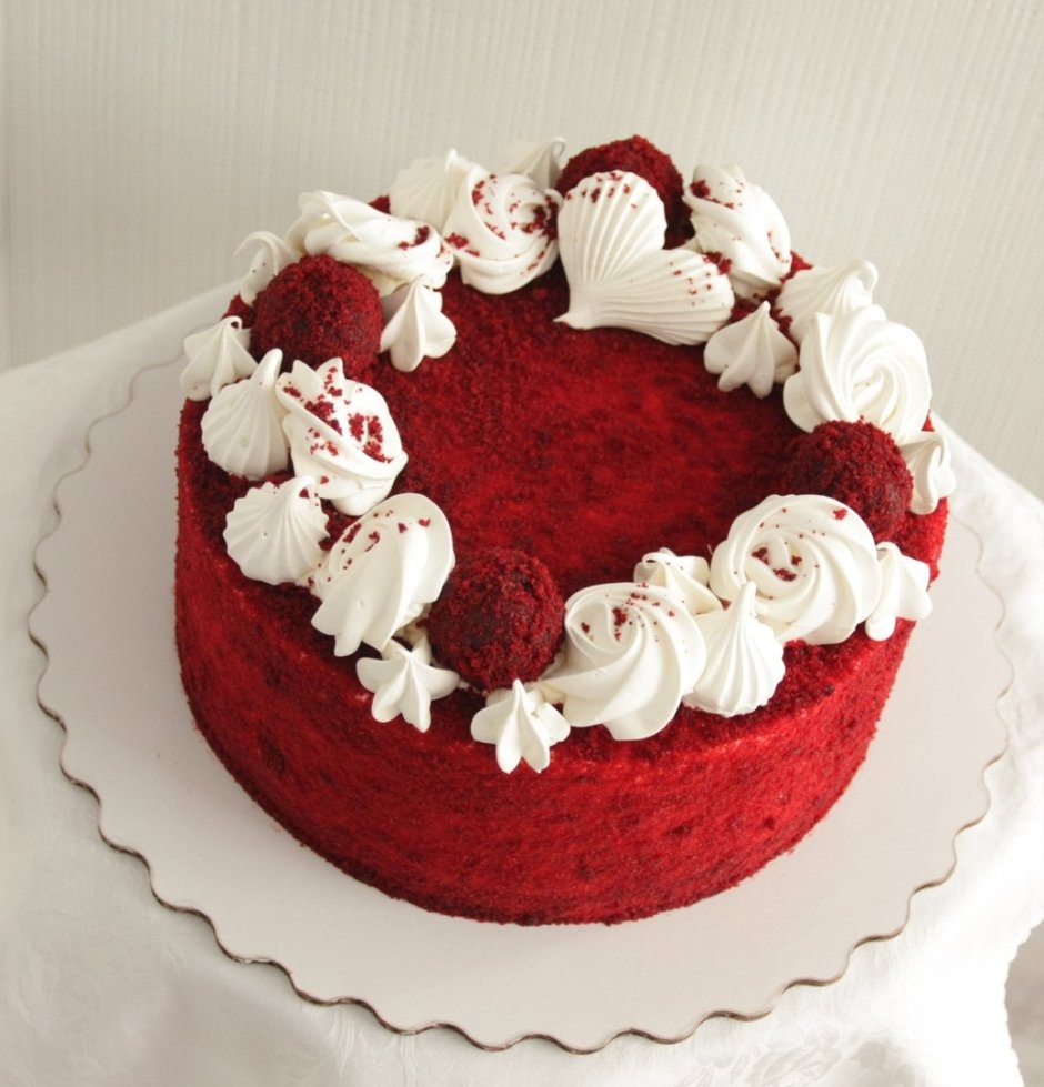 Красный торт с Рафаэлло