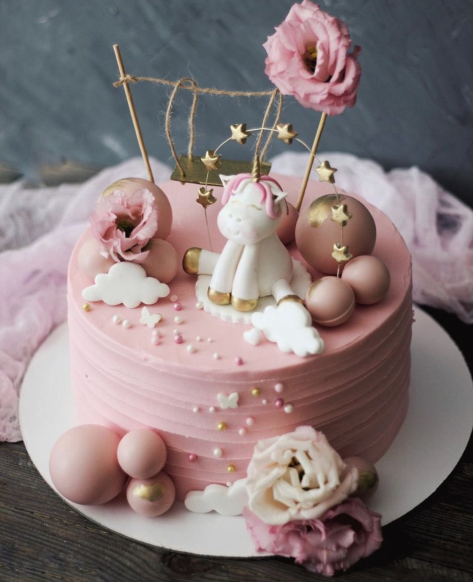 Красивый торт для младенца Ангелина