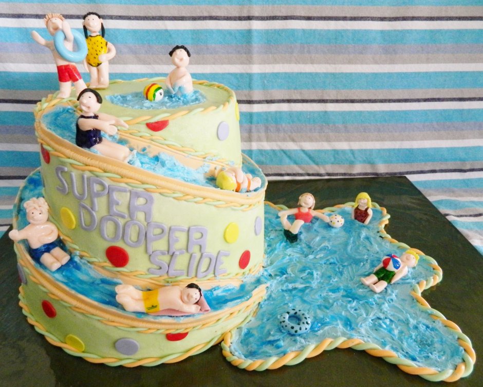 Торт с бассейном