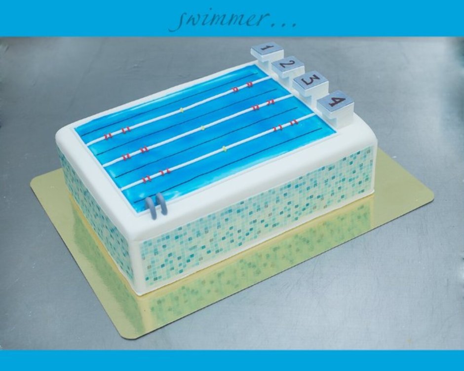 Торт в виде плавательного бассейна