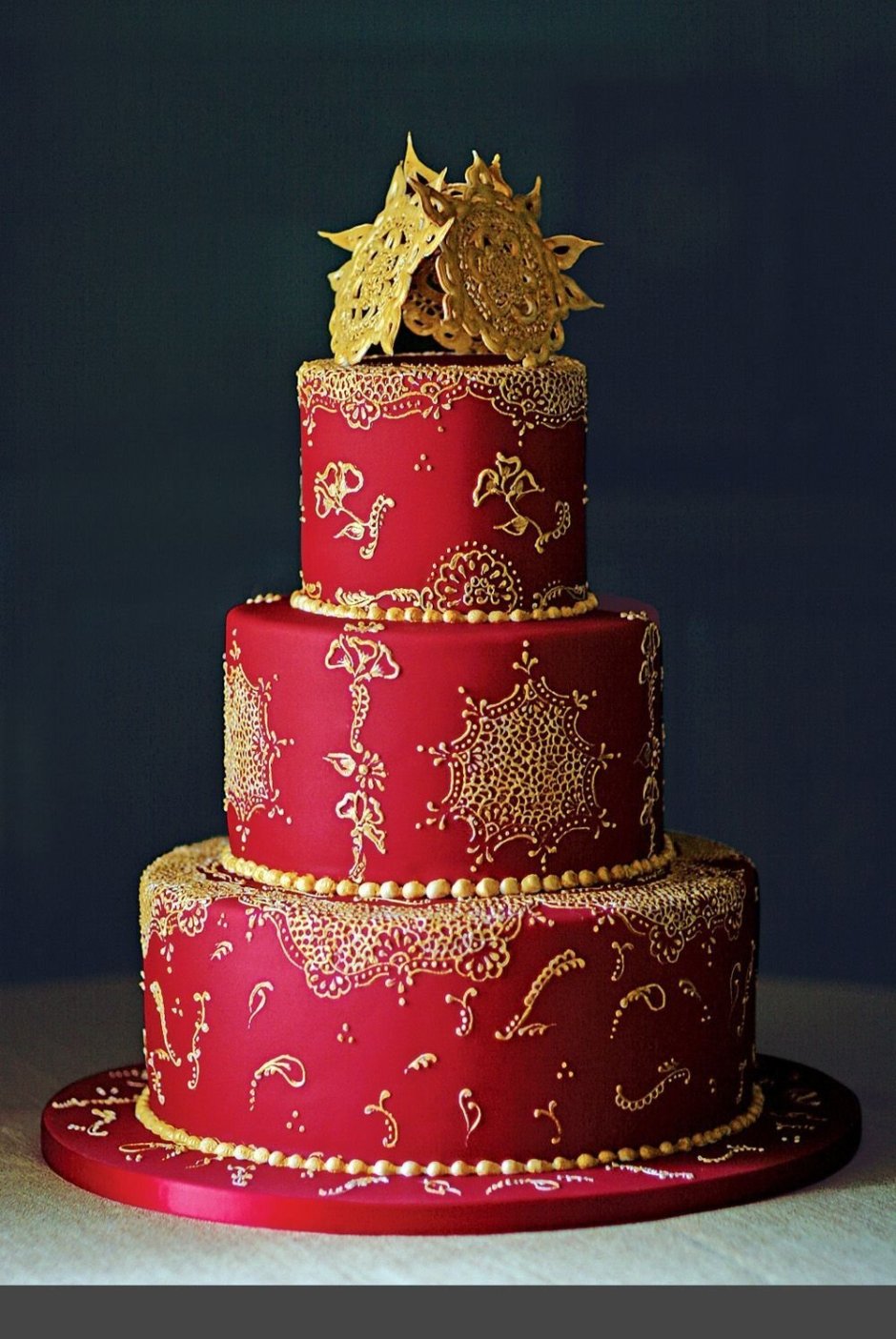 Свадебный торт марсала золото
