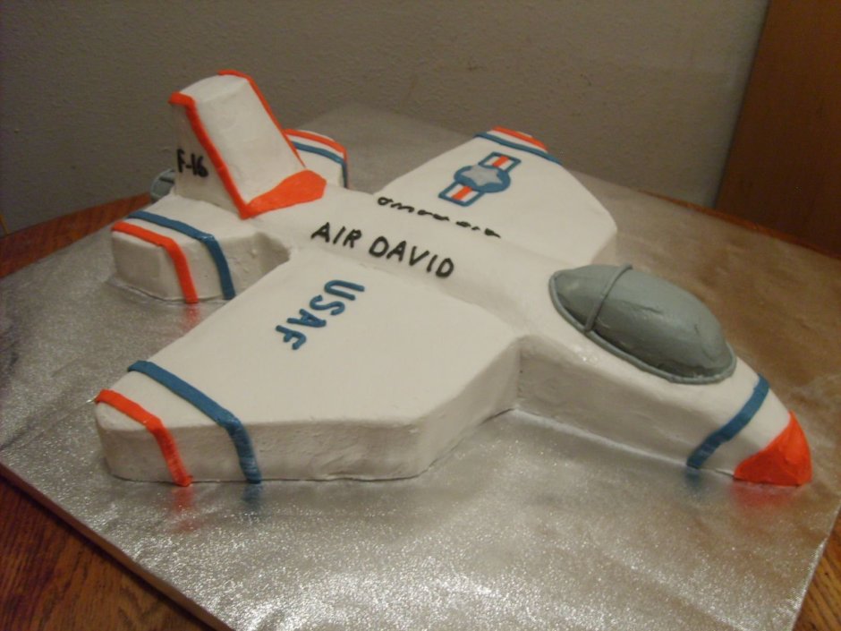 Торт в форме самолета