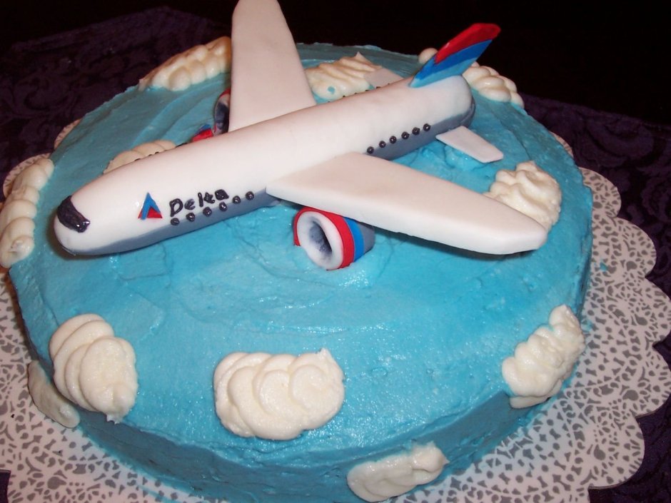 Торт самолет из крема
