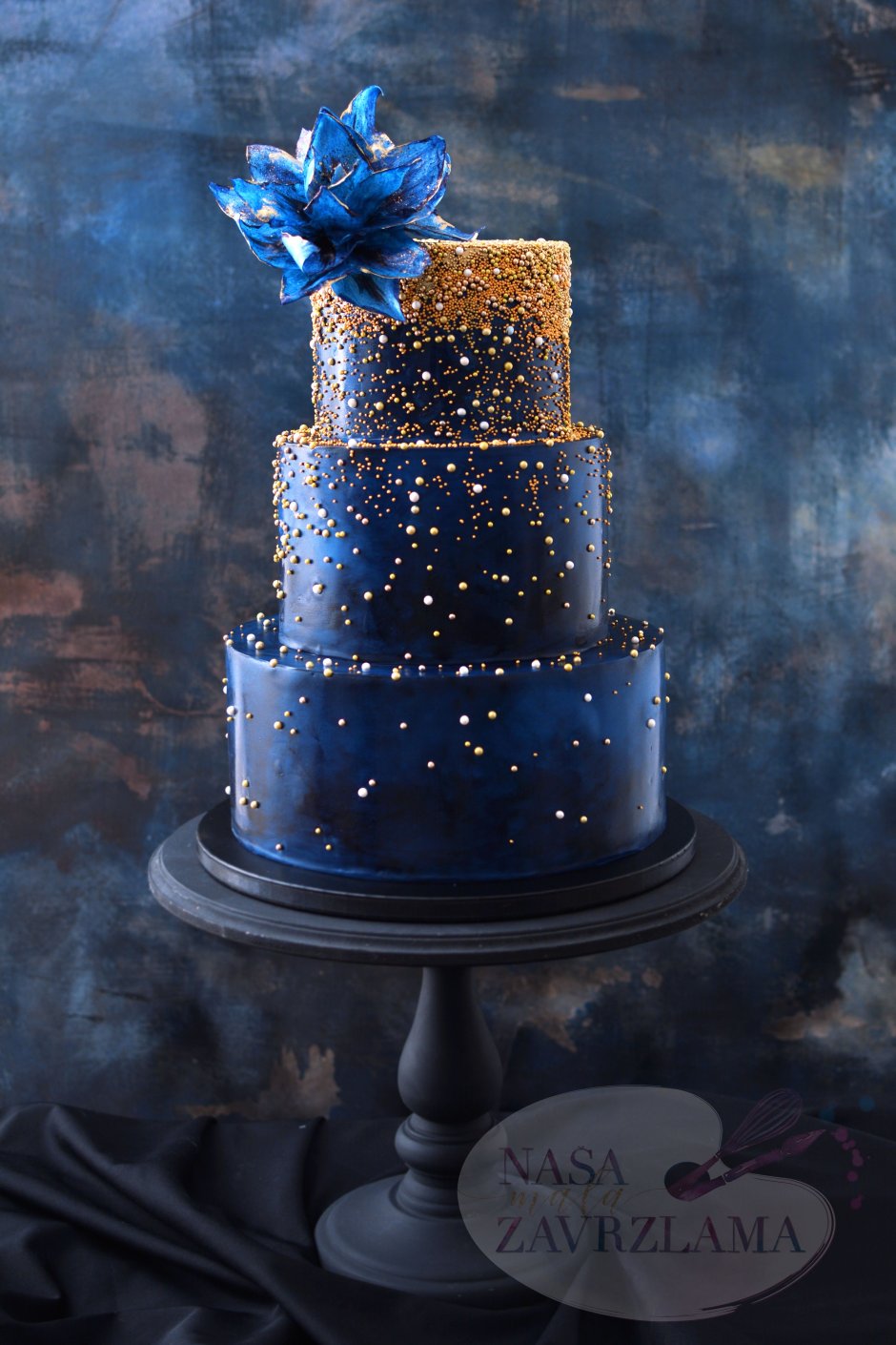 Торт в синих тонах