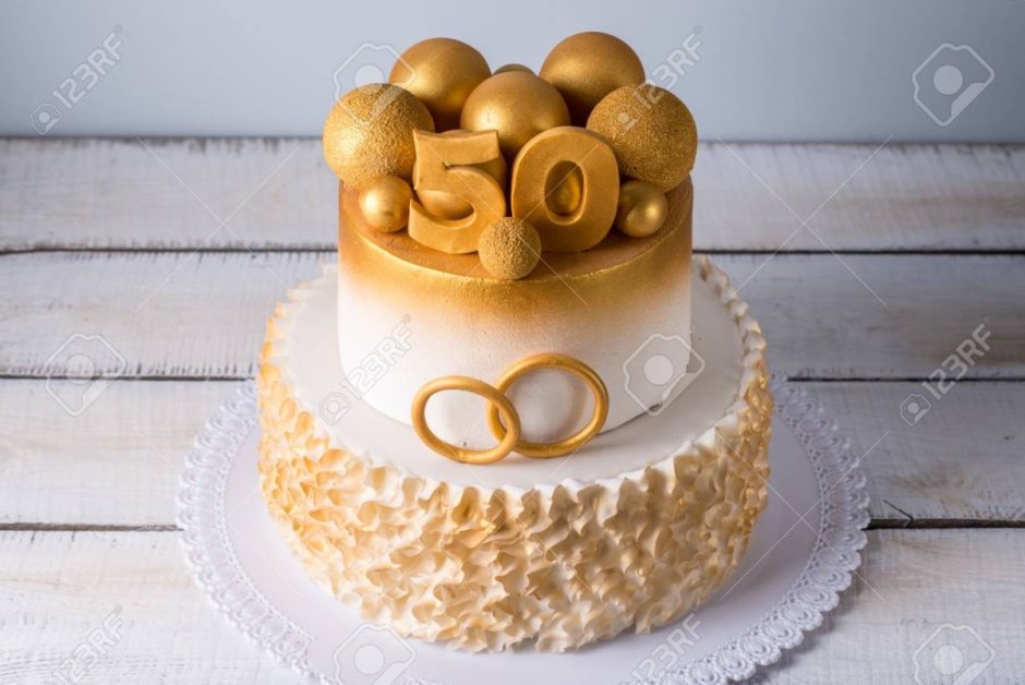 Свадебные торты с золотыми шариками