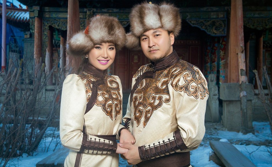 Монгольский дээл