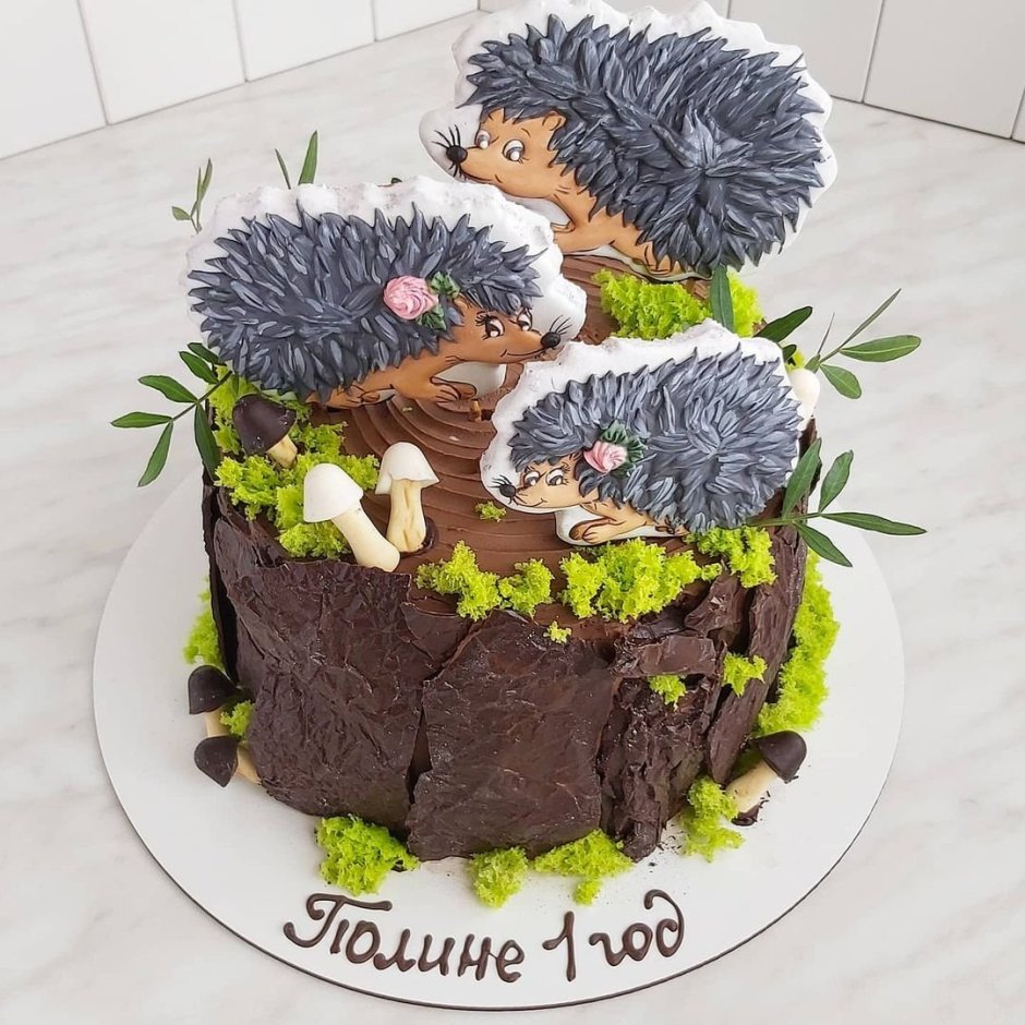 Торт с дизайном Ежик
