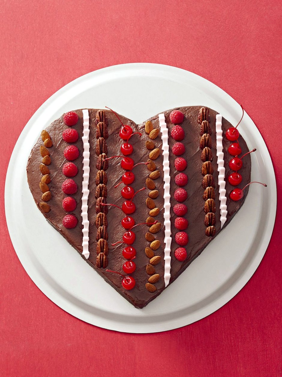 Сердечки из шоколада на тортик