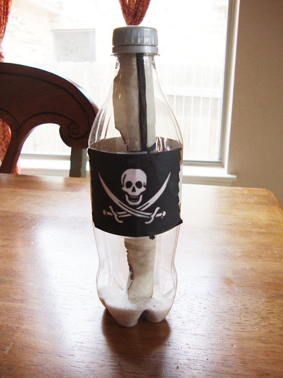 Для пиратской вечеринки на бутылки