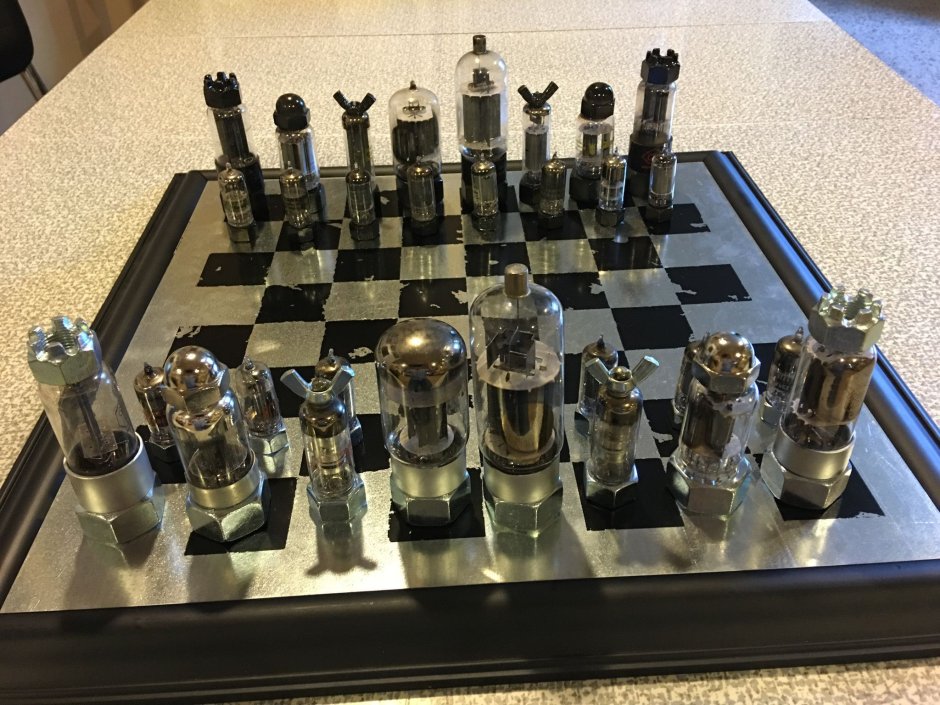 Шахматы из алюминия