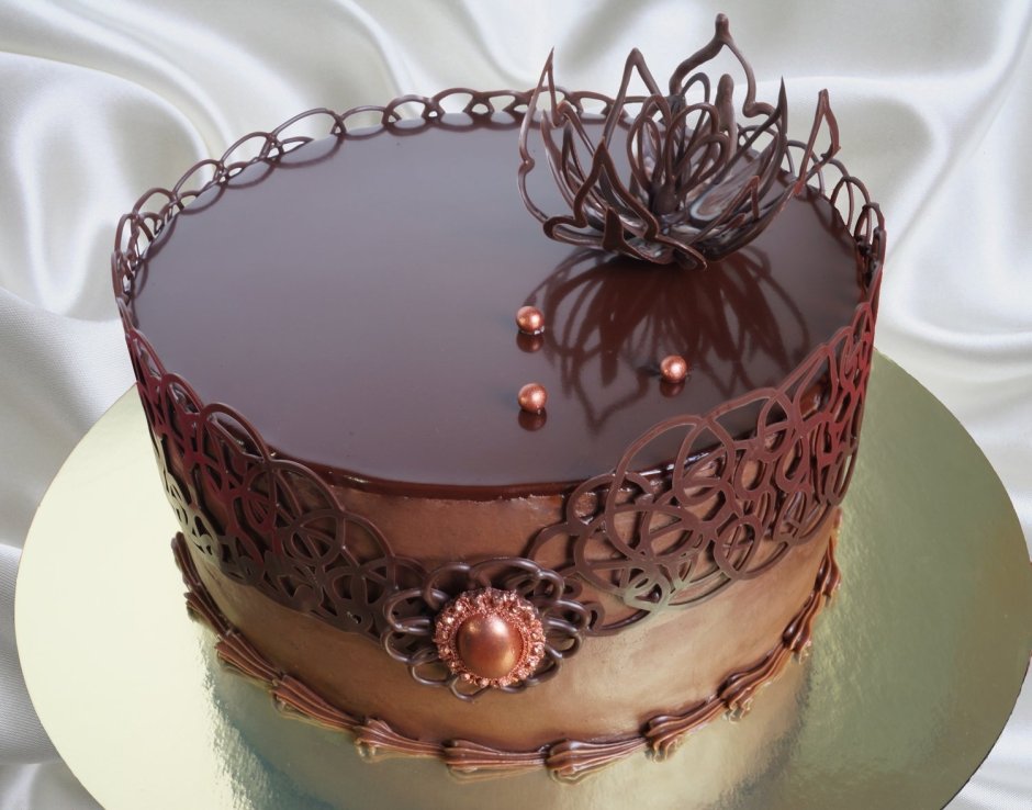 Украшение торта сеточкой из шоколада