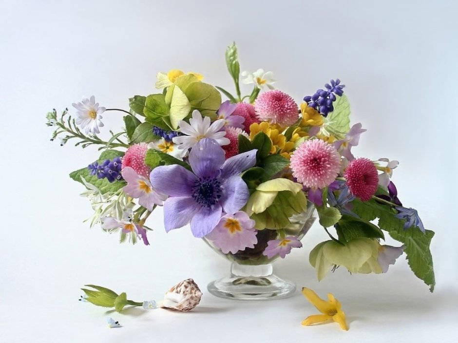 Летние цветы в вазе