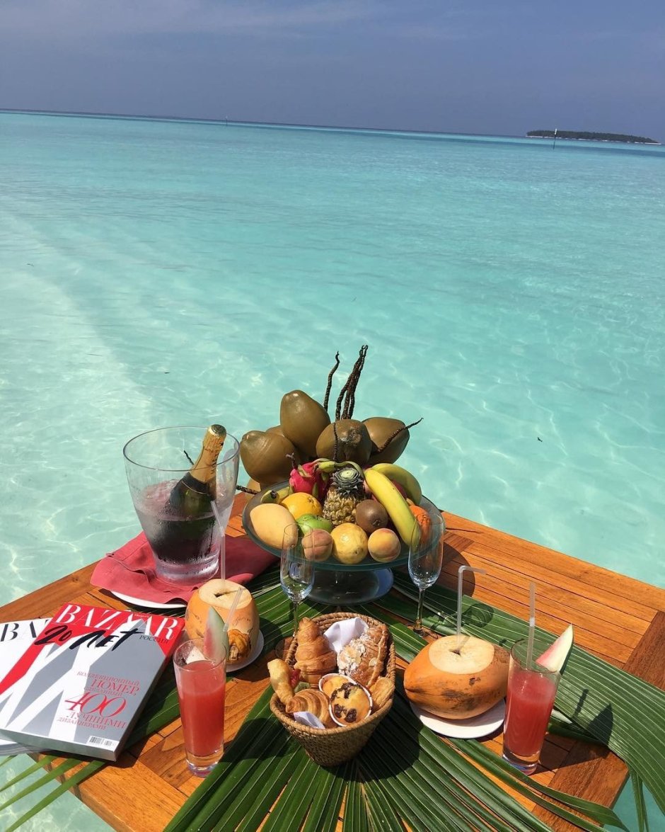 Приятный завтрак на Мальдивах