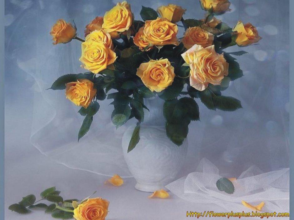 Желтые розы натюрморт