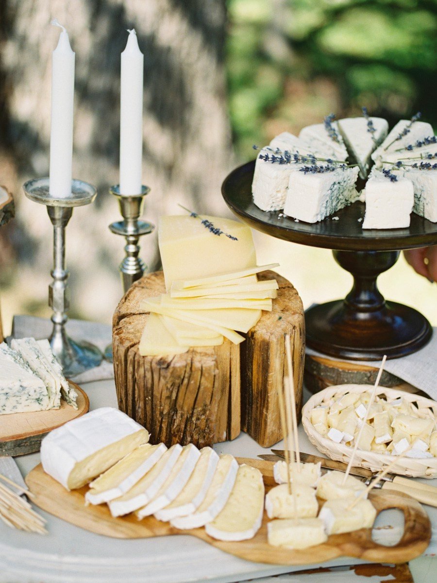 Сырный бар на свадьбе