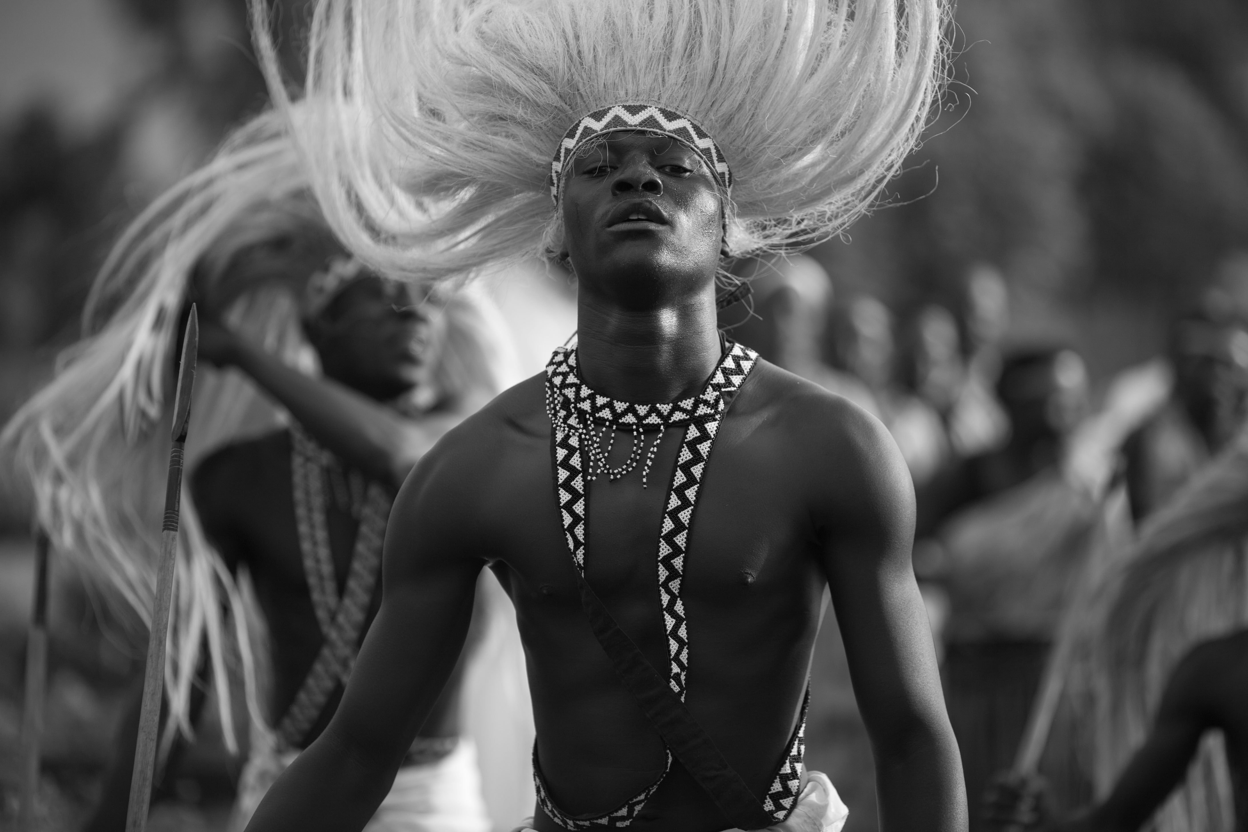 Темнокожие танцуют. Племя тумба юмба. Танцы афроамериканцев. Танцы африканских племен.