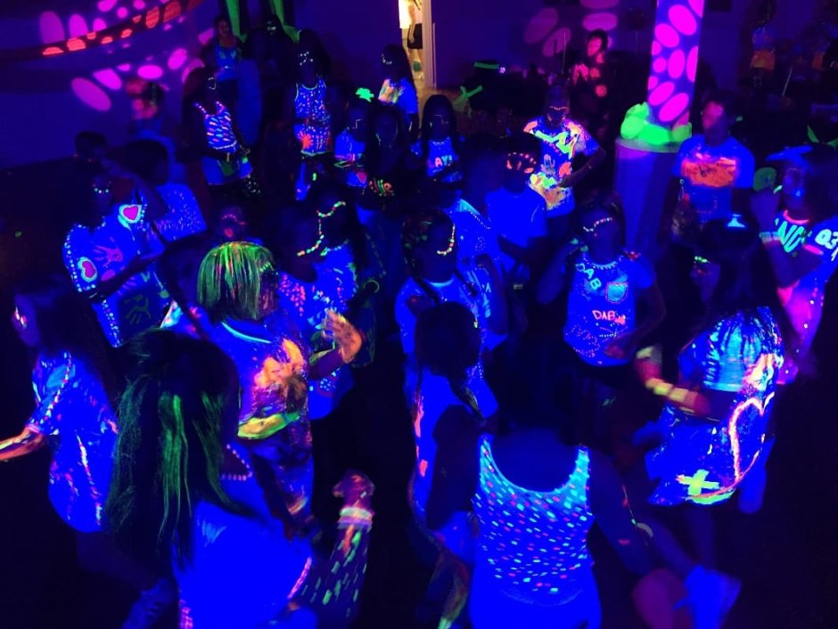 Ультрафиолетовая вечеринка