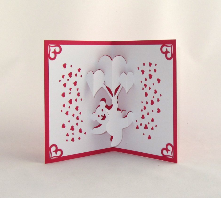 Открытка в технике киригами на день Святого Валентина