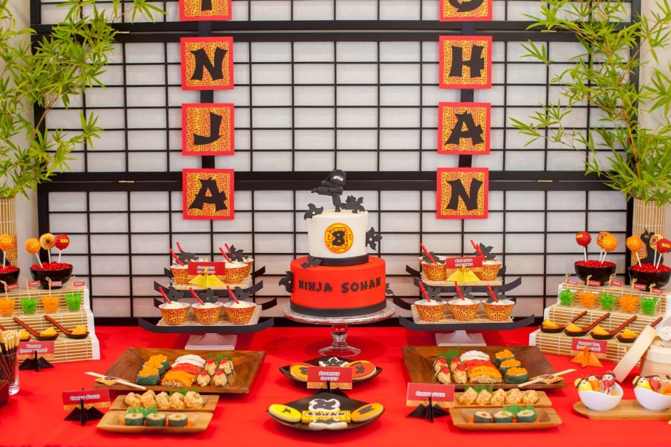 Вечеринка в стиле Японии еда